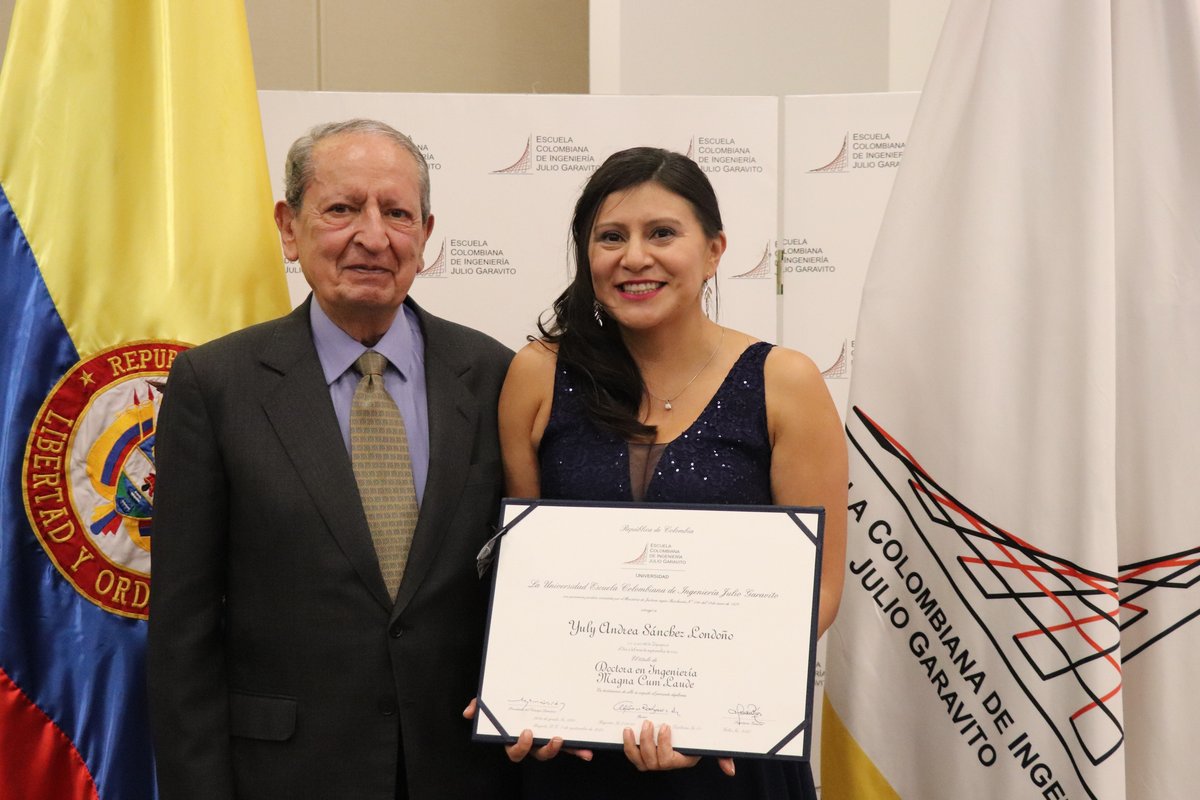 Grados primeros doctores de la Escuela