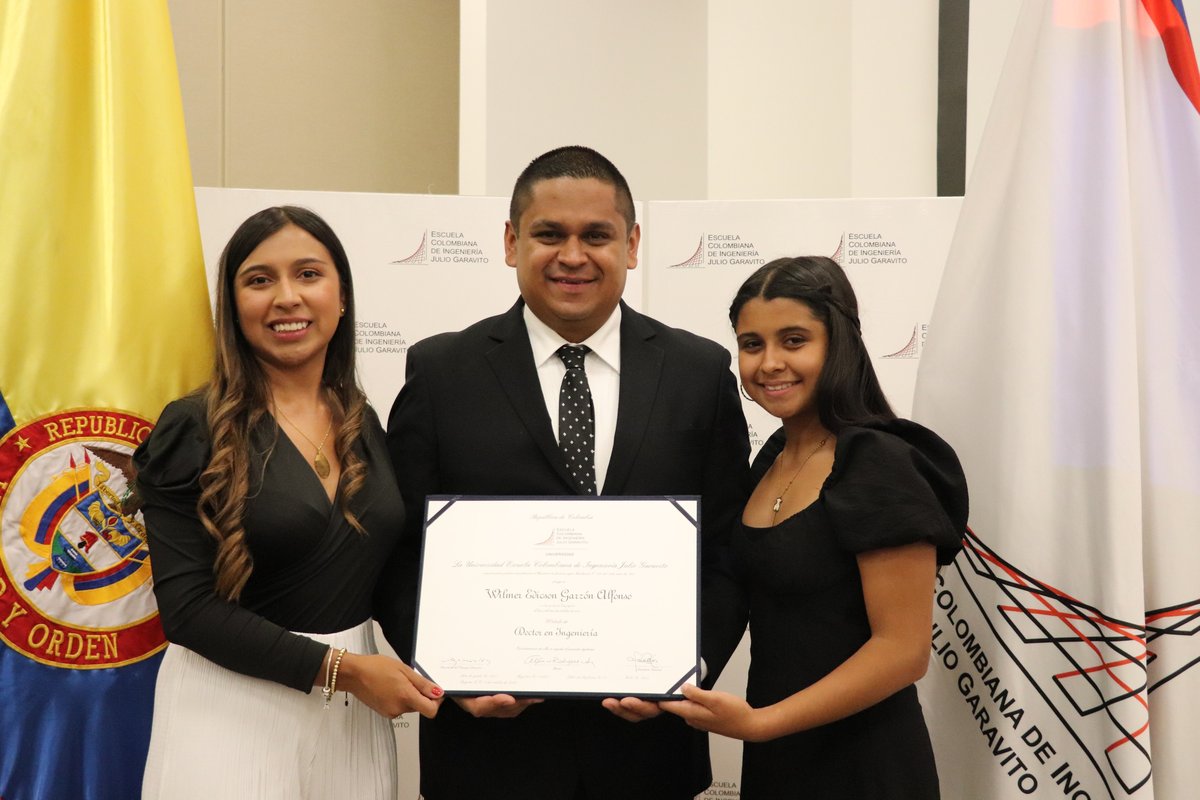 Grados primeros doctores de la Escuela