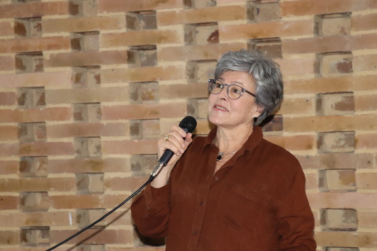 Lanzamiento de Concretos y morteros hidráulicos