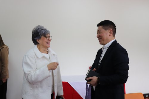 Escuela y Metro Línea 1