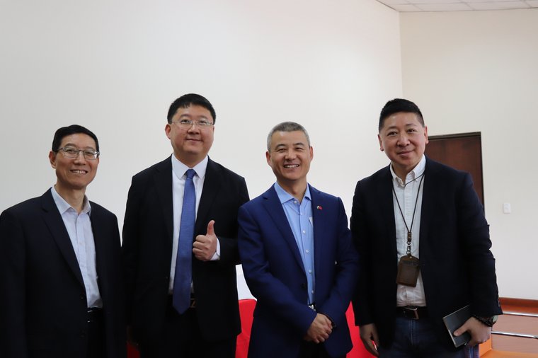 ESCUELA Y METRO LINEA 1