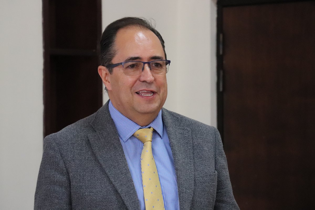 ESCUELA Y METRO LINEA 1