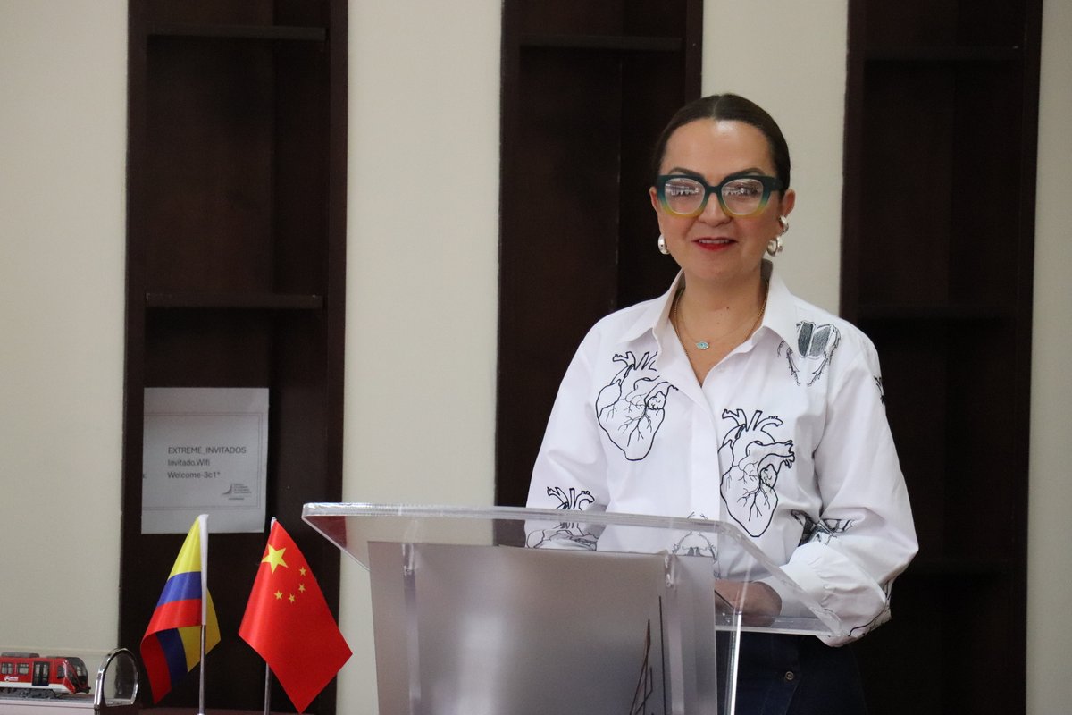 ESCUELA Y METRO LINEA 1