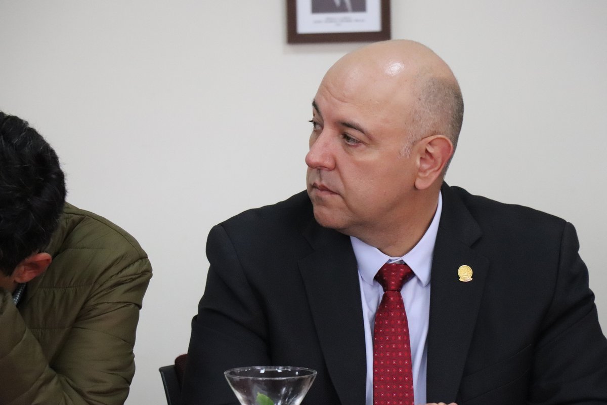 ESCUELA Y METRO LINEA 1