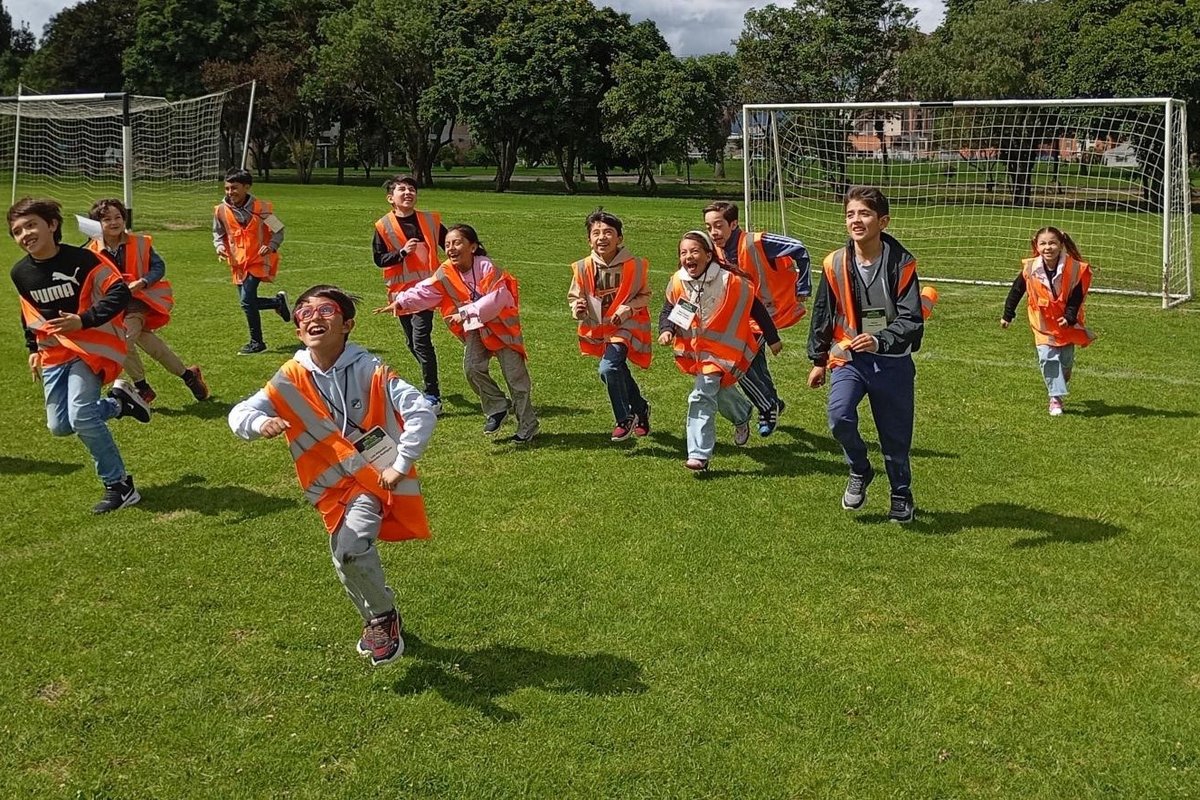 INICIAL banner the maker