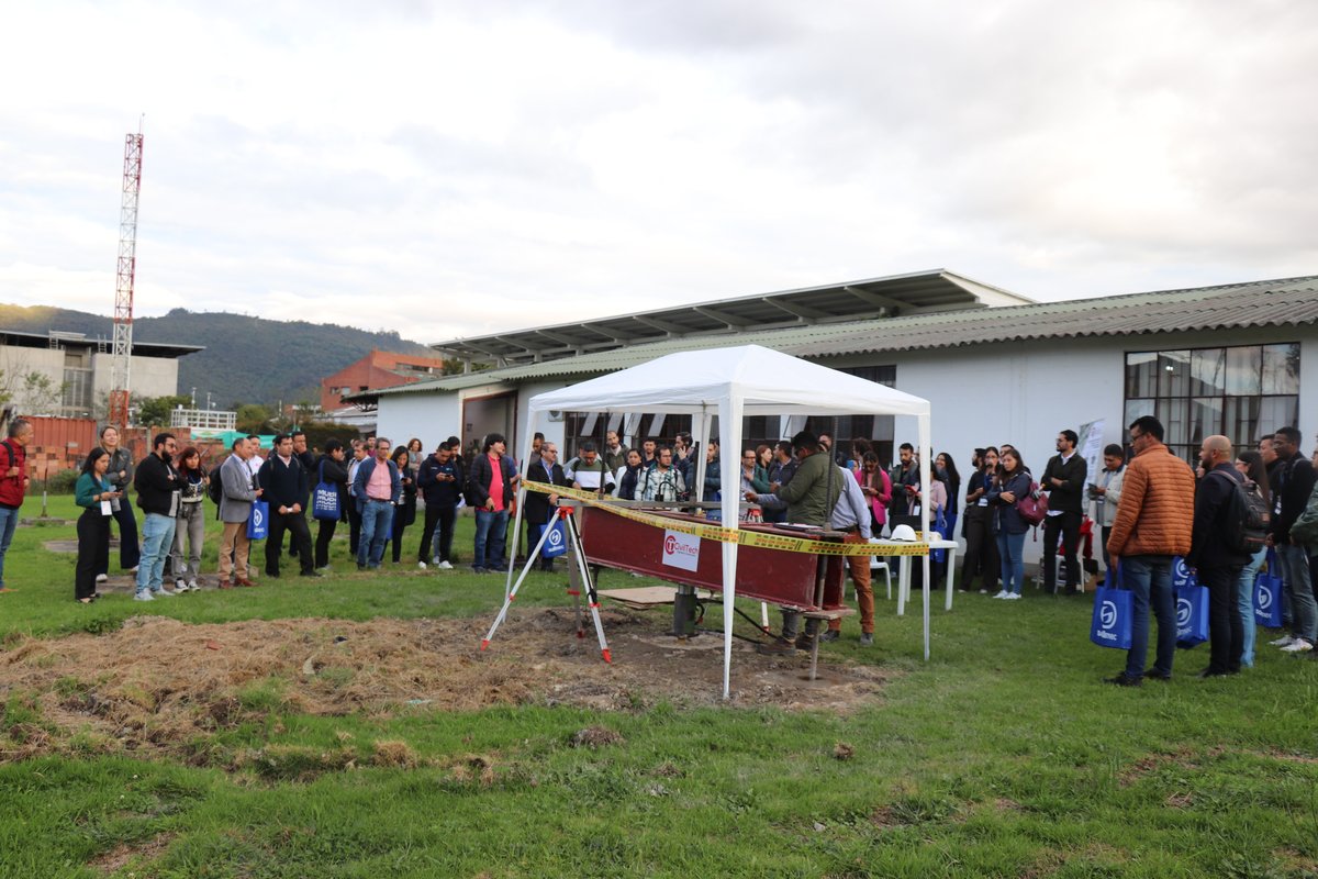 I SEMINARIO INTERNACIONAL DE GEOTECNIA (35)