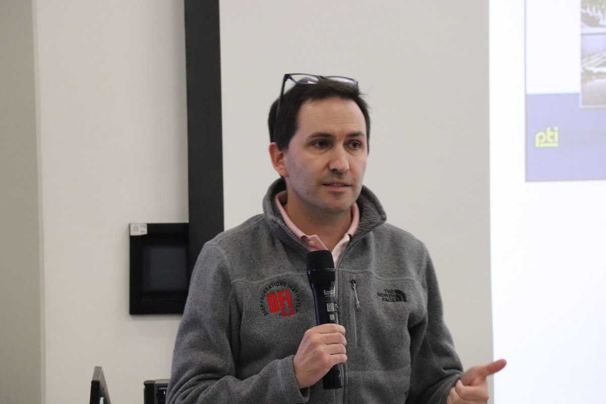 I SEMINARIO INTERNACIONAL DE GEOTECNIA (25)