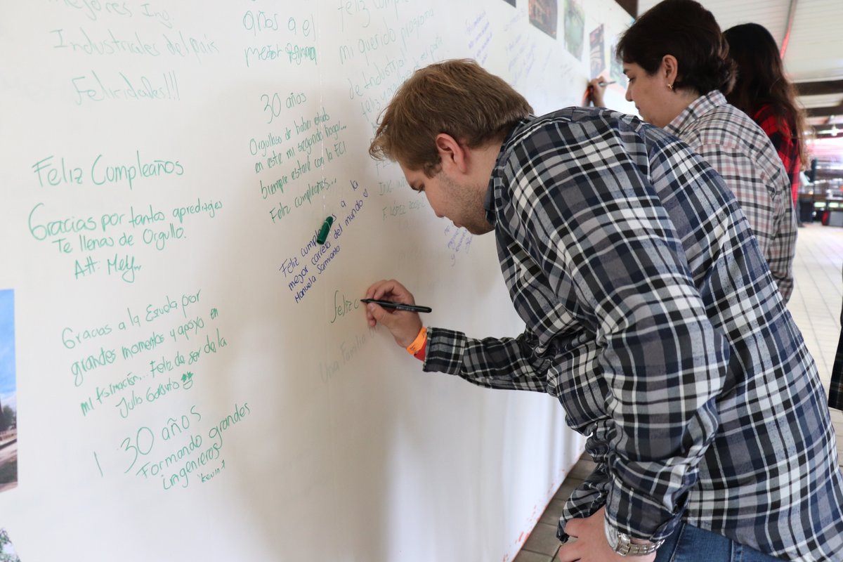 Industrial 30 años (30)