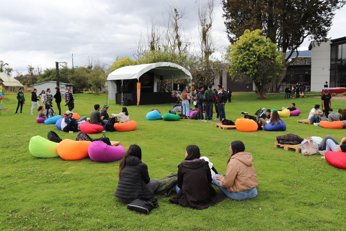 Industrial y su parche (1)