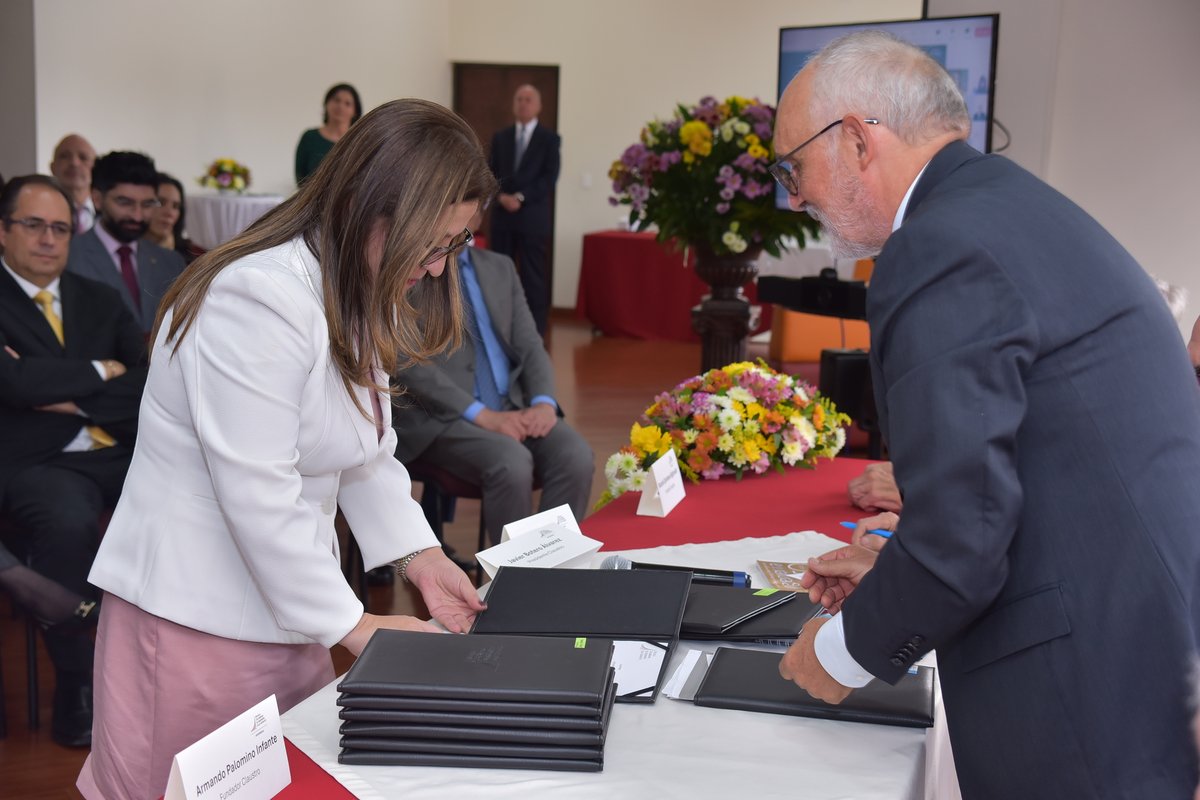 MIEMBROS ADHERENTES DEL CLAUSTRO 2025-2033