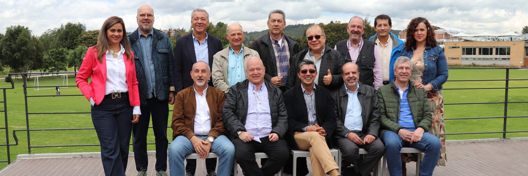 PORTADA Graduados Civil 1982