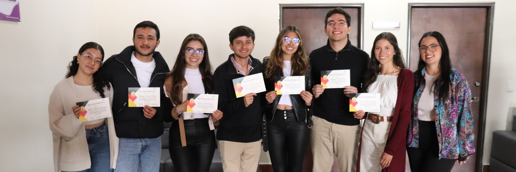 PORTADA Becarios Kospie1