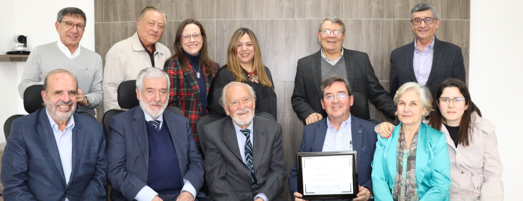 Portada Despedida Santiago Henao