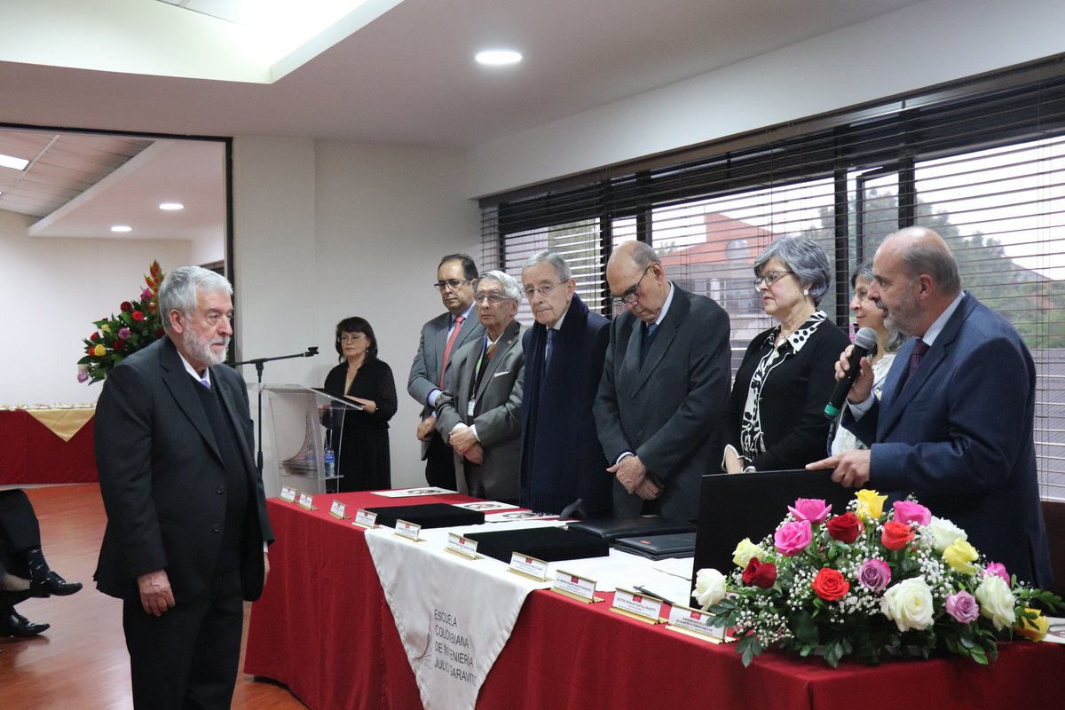 Profesor Emérito y Doctorado Honoris (20)