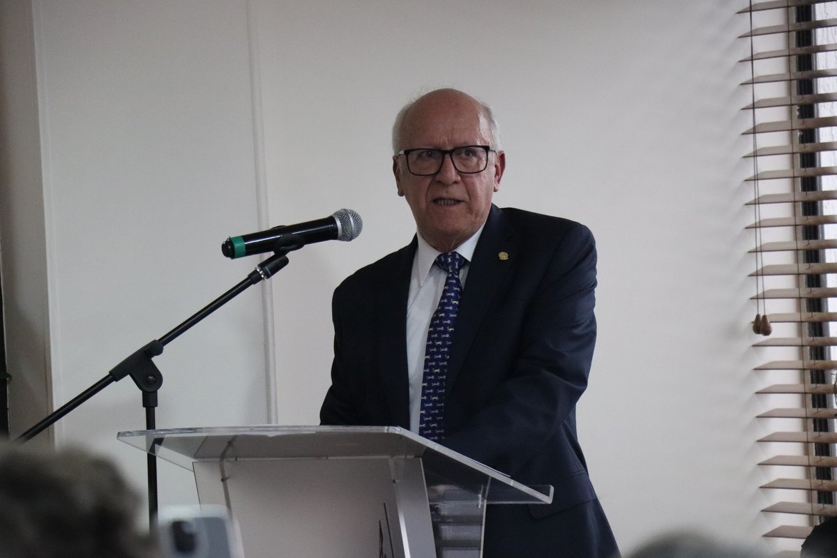 Profesor Emérito y Doctorado Honoris (8)