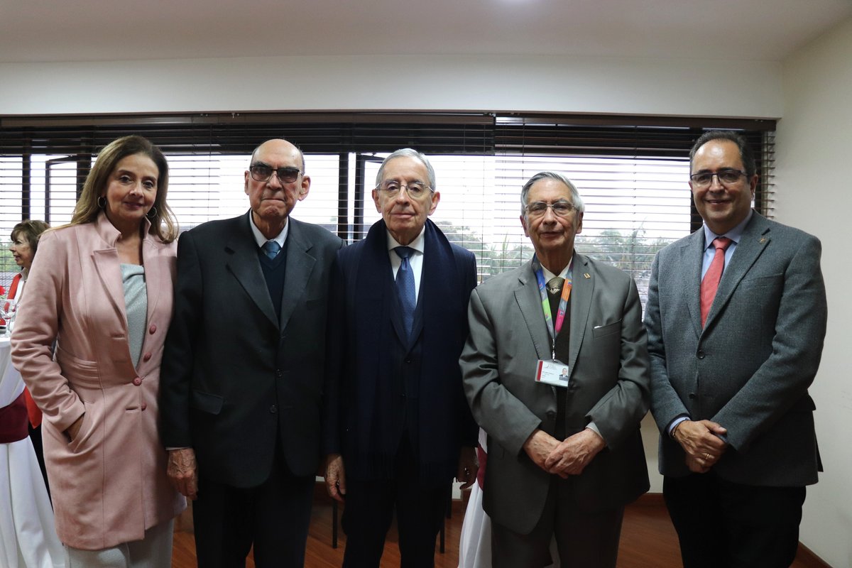 Profesor Emérito y Doctorado Honoris (36)