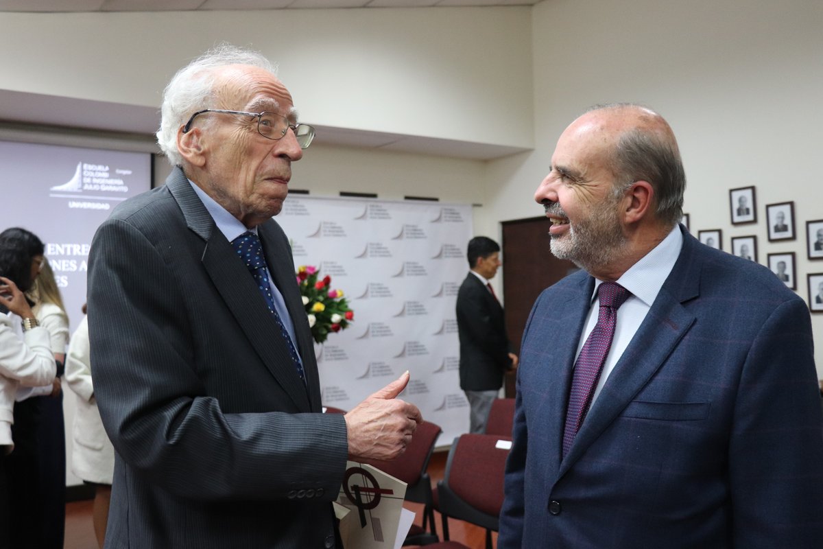 Profesor Emérito y Doctorado Honoris (27)