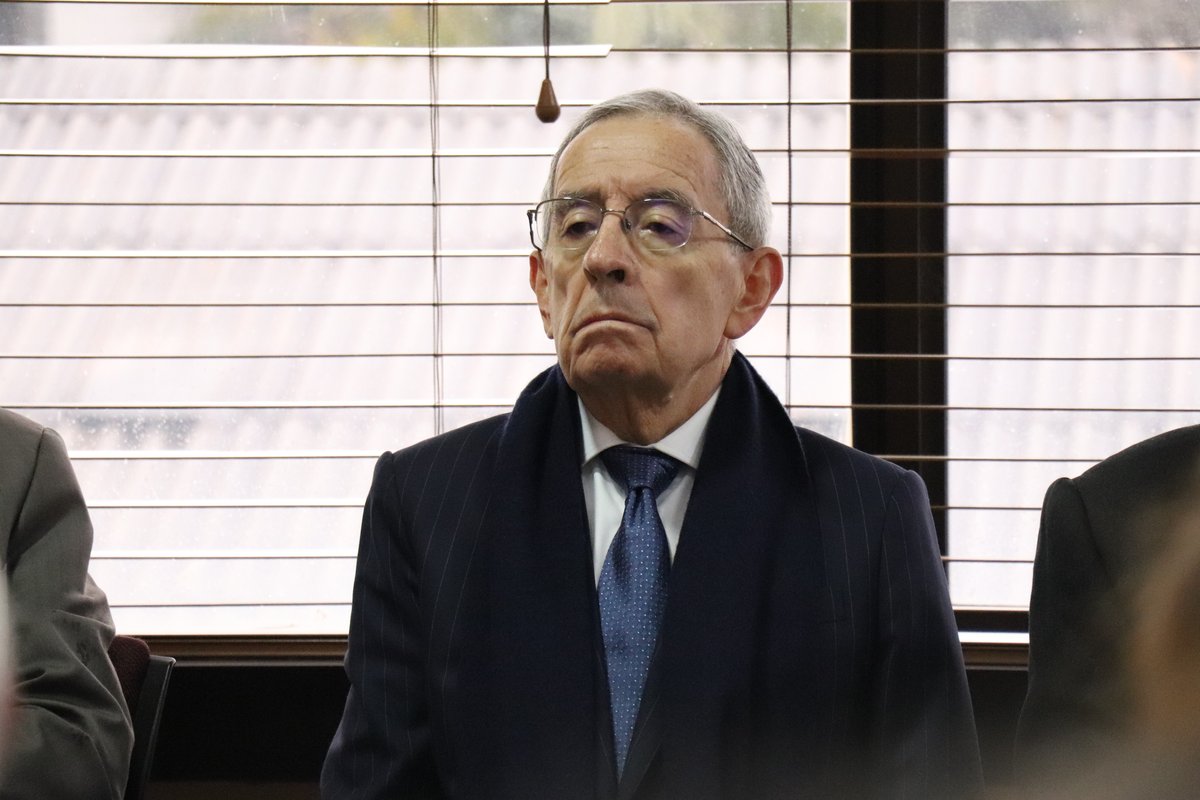 Profesor Emérito y Doctorado Honoris (3) Armando Palomino