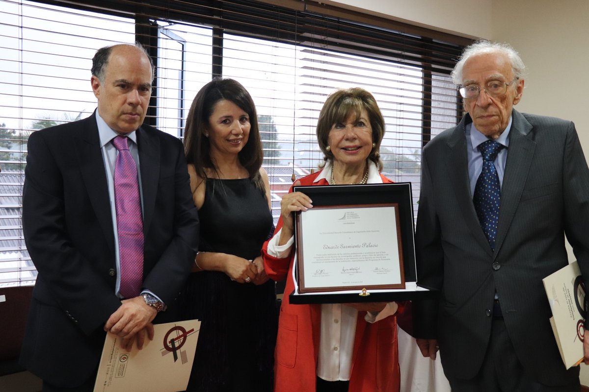 Profesor Emérito y Doctorado Honoris (46)