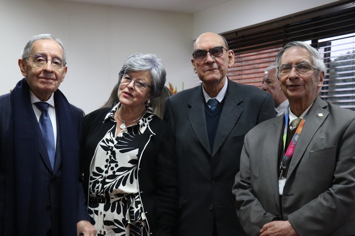 Profesor Emérito y Doctorado Honoris (44)