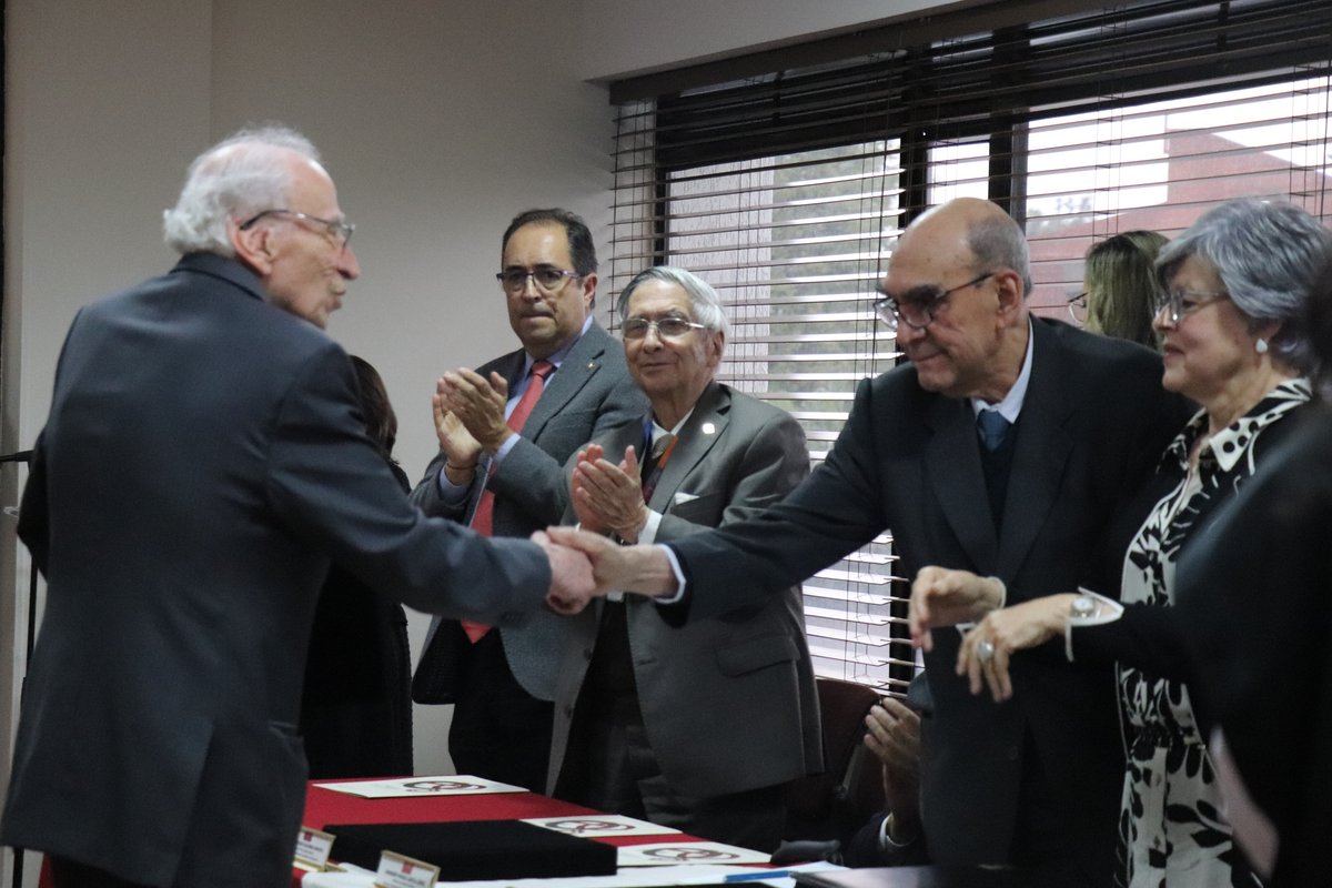Profesor Emérito y Doctorado Honoris (10)