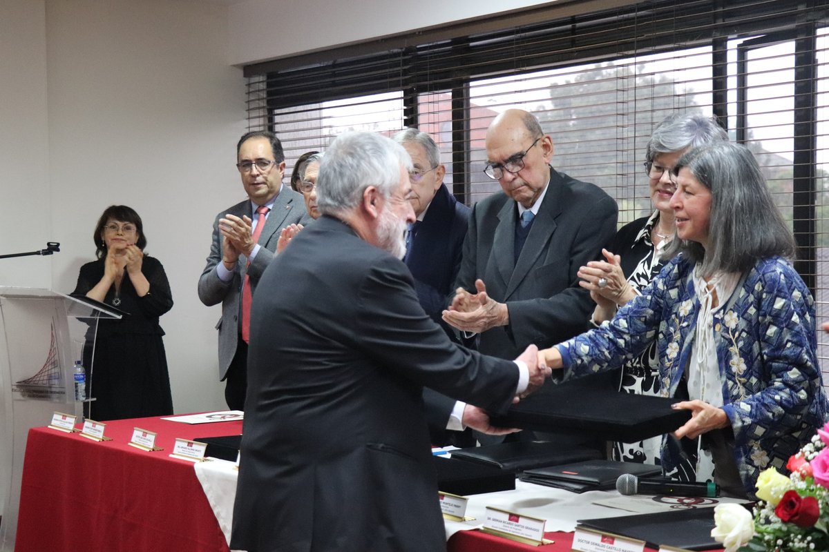 Profesor Emérito y Doctorado Honoris (14)