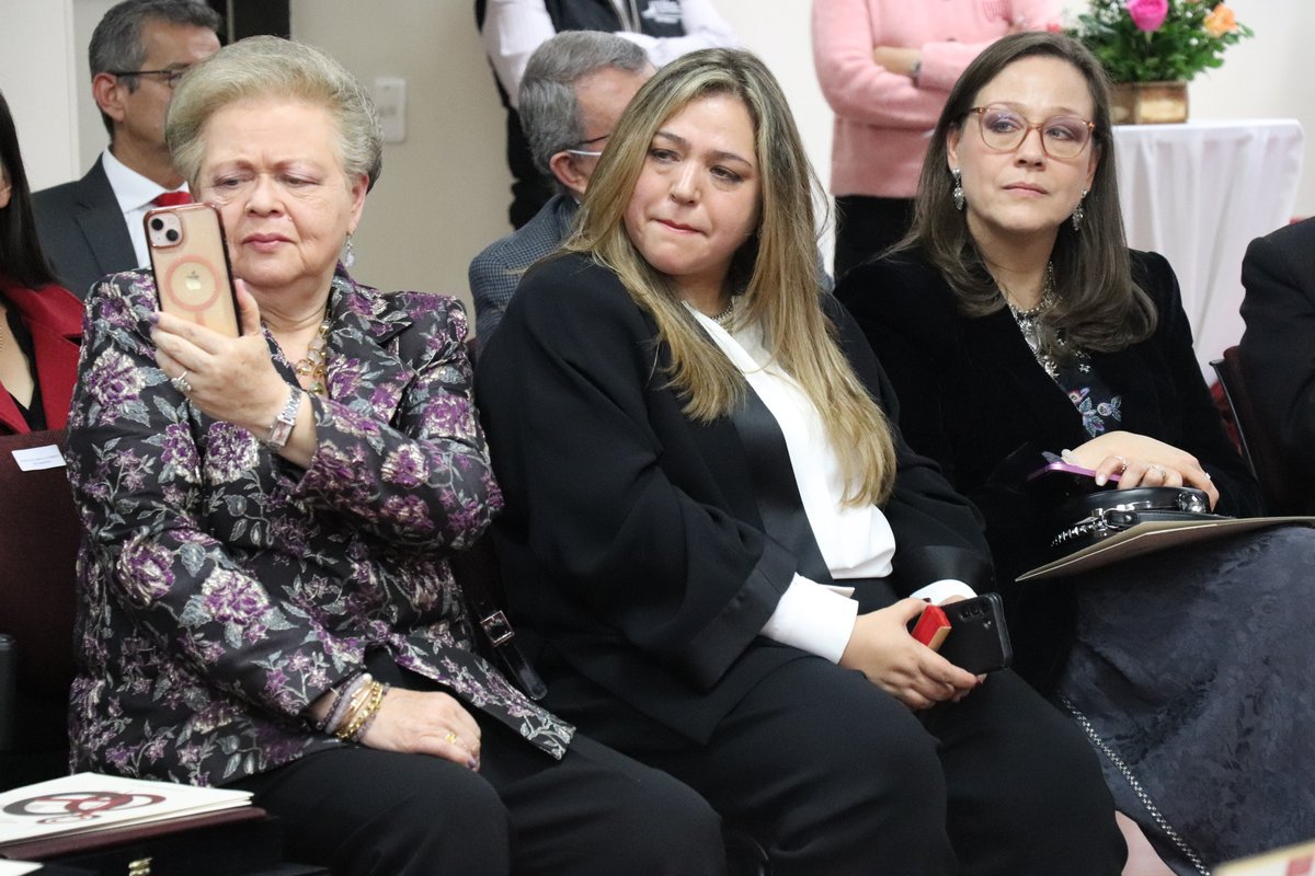 Profesor Emérito y Doctorado Honoris (24)