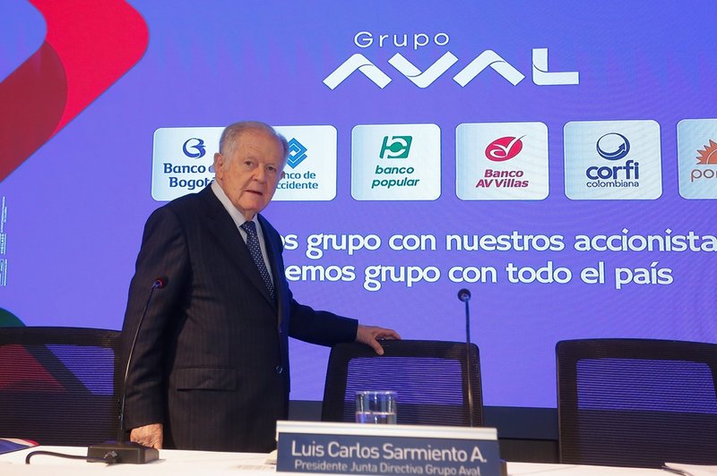 LUIS CARLOS SARMIENTO ANGULO