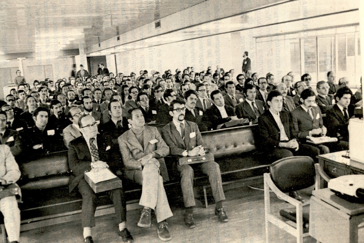 Sesión-inaugural-de-la-Escuela-Colombiana-de-Ingeniería-1972.jpg