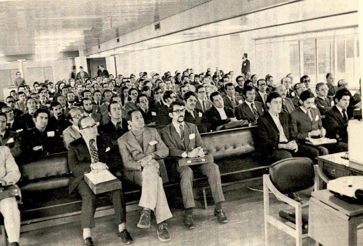 Sesión-inaugural-de-la-Escuela-Colombiana-de-Ingeniería-1972.jpg