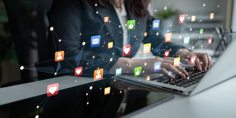Social media manager