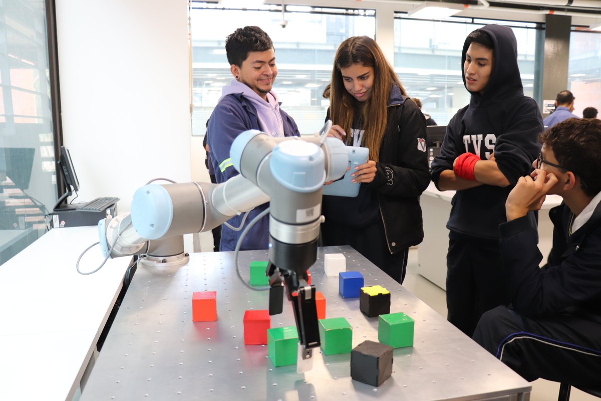 TOUR DE LA CIENCIA Y LA TECNOLOGÍA 2025-1 (17)