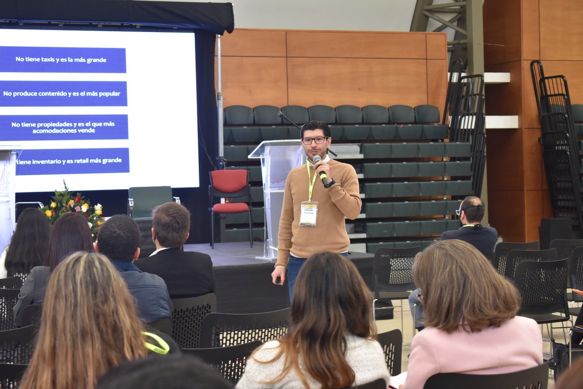 Conferencia: Tu estrategia necesita una estrategia