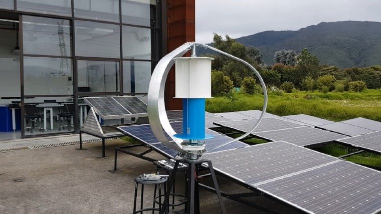 Turbina eólica de eje vertical y levitación magnética.