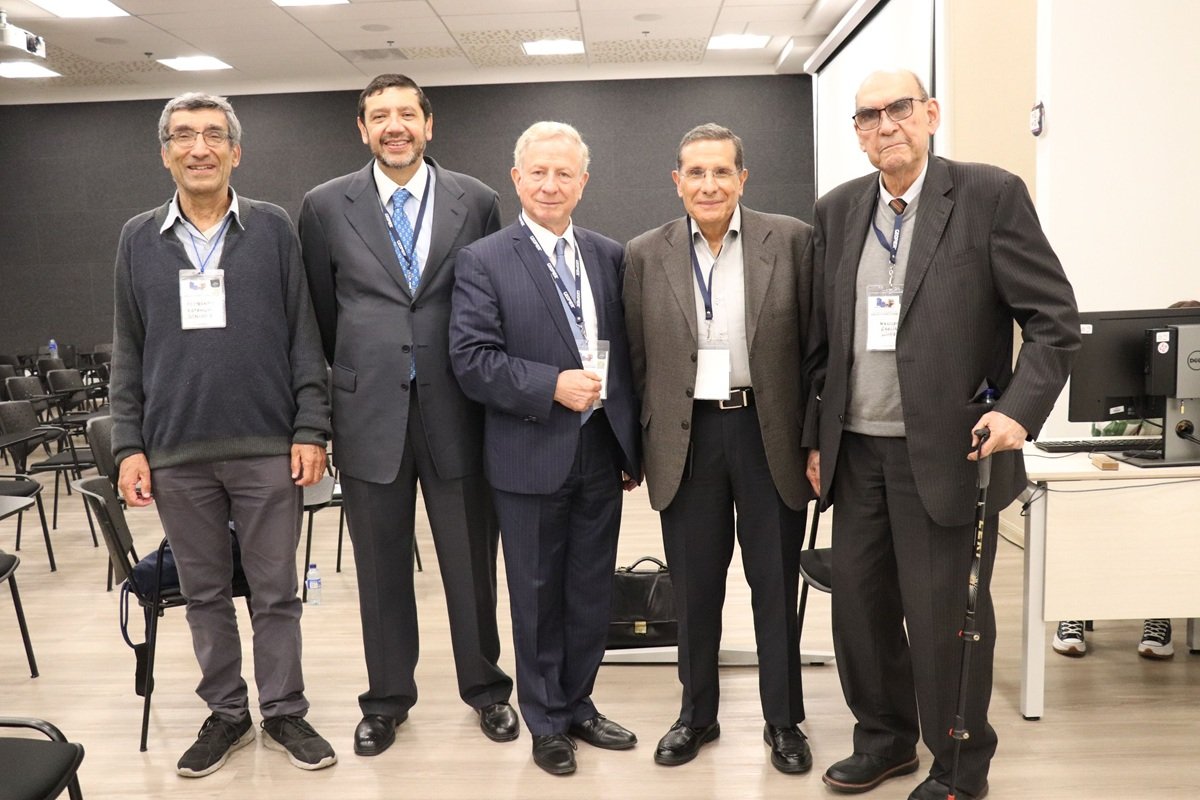 VII ENCUENTRO DE INGENIEROS DE  SUELOS Y ESTRUCTURAS