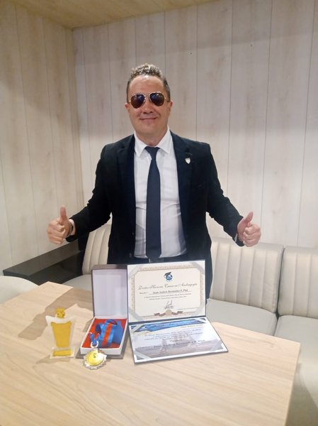 Juan Andrés Bermúdez: Triunfo en el Congreso CILED