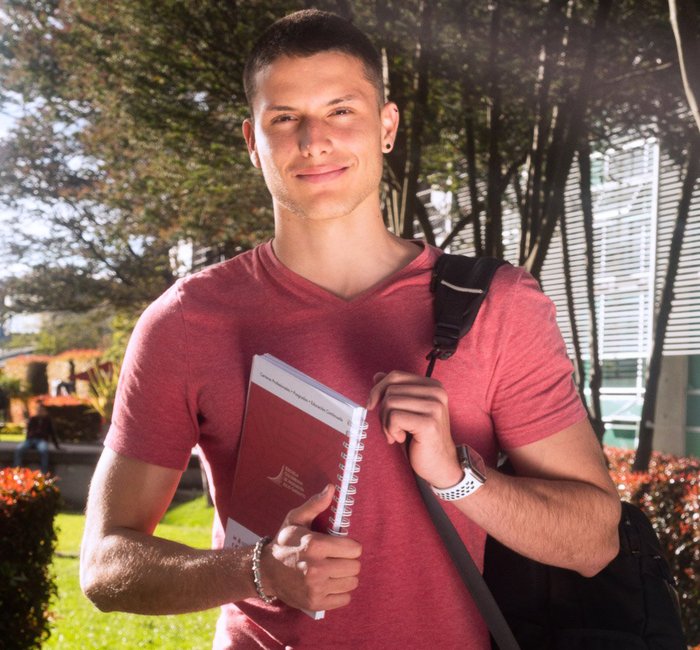 Estudiante pregrado hombre