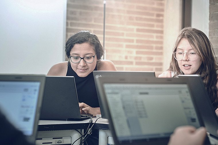 _DSC4130-estudiantes de la Escuela Colombiana de Ingeniería Julio Garavito.jpg