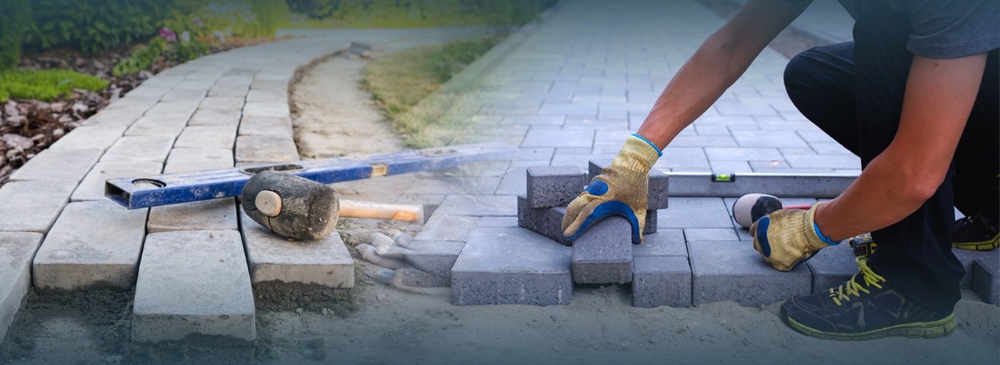 INSTALACIÓN DE ELEMENTOS PREFABRICADOS EN ESPACIO PÚBLICO