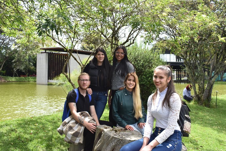 Estudiantes Escuela Colombiana de Ingeniería Julio Garavito