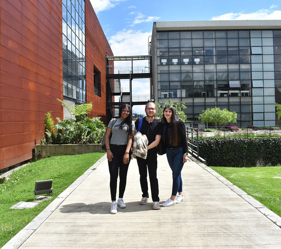 Estudiantes Escuela Colombiana de Ingeniería