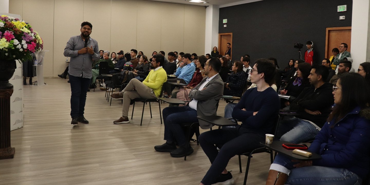 LANZAMIENTO IA