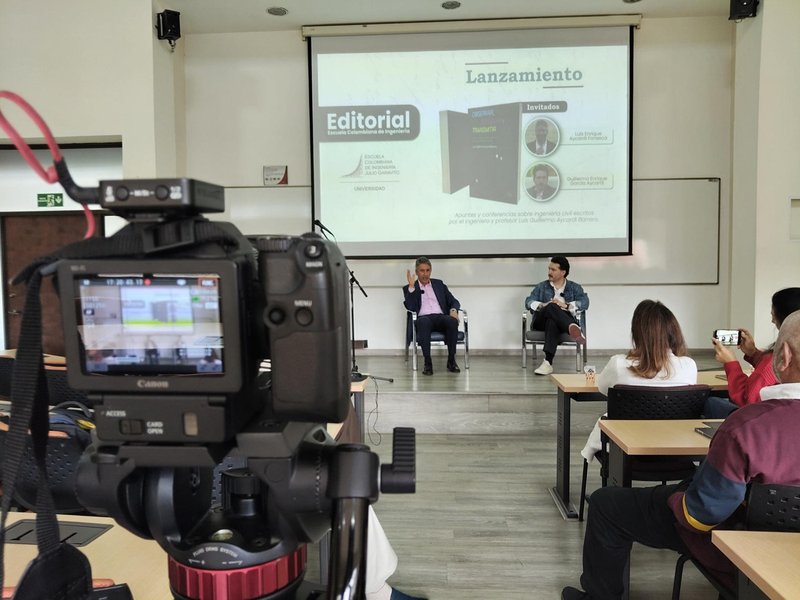 LANZAMIENTO LIBRO DE AYCARDI BARRERO