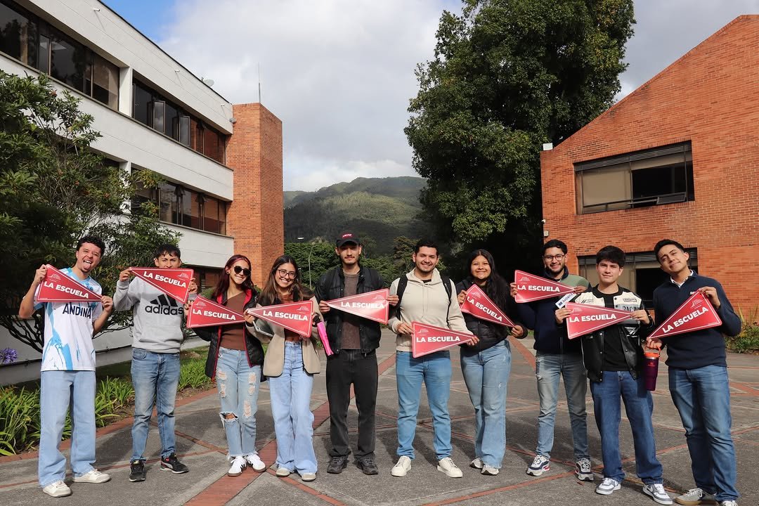 La movilidad académica sigue abriendo puertas. 🌏🛩

Un nuevo grupo de estudiantes inicia su proceso de movilidad internacional, representando a la Escuela Colombiana de Ingeniería en universidades y organizaciones aliadas del mundo.
Con orgullo, los acompañamos en esta experiencia que amplía fronteras y transforma su formación. 💪

#orgulloescuela 

Foto 1: Grupal 
Foto 2: Estudiantes de movilidad 🇪🇸
Foto 3: Estudiantes de movilidad 🇲🇽
Foto 4:  Estudiantes de movilidad 🇵🇾 
Foto 5:  Estudiantes de movilidad 🇩🇪 
Foto 6:  Estudiantes de movilidad 🇨🇱
Foto 7: Estudiantes de movilidad 🇧🇷