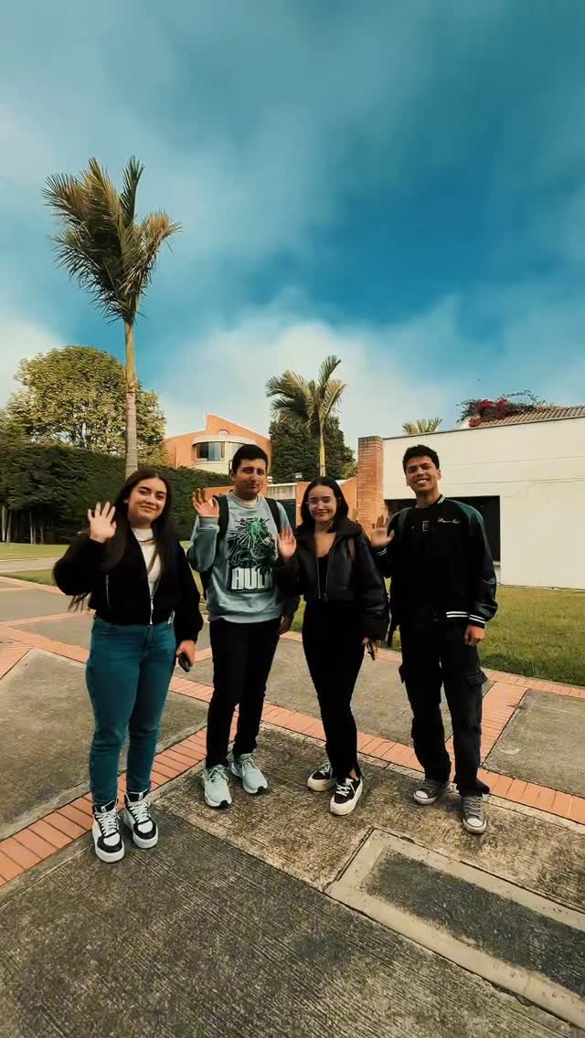 Bienvenidos a un nuevo semestre.
Nuestro campus se ve mejor con ustedes: con sus ideas y las ganas de seguir construyendo futuro juntos.
¡Qué alegría tenerlos de vuelta! ❤️