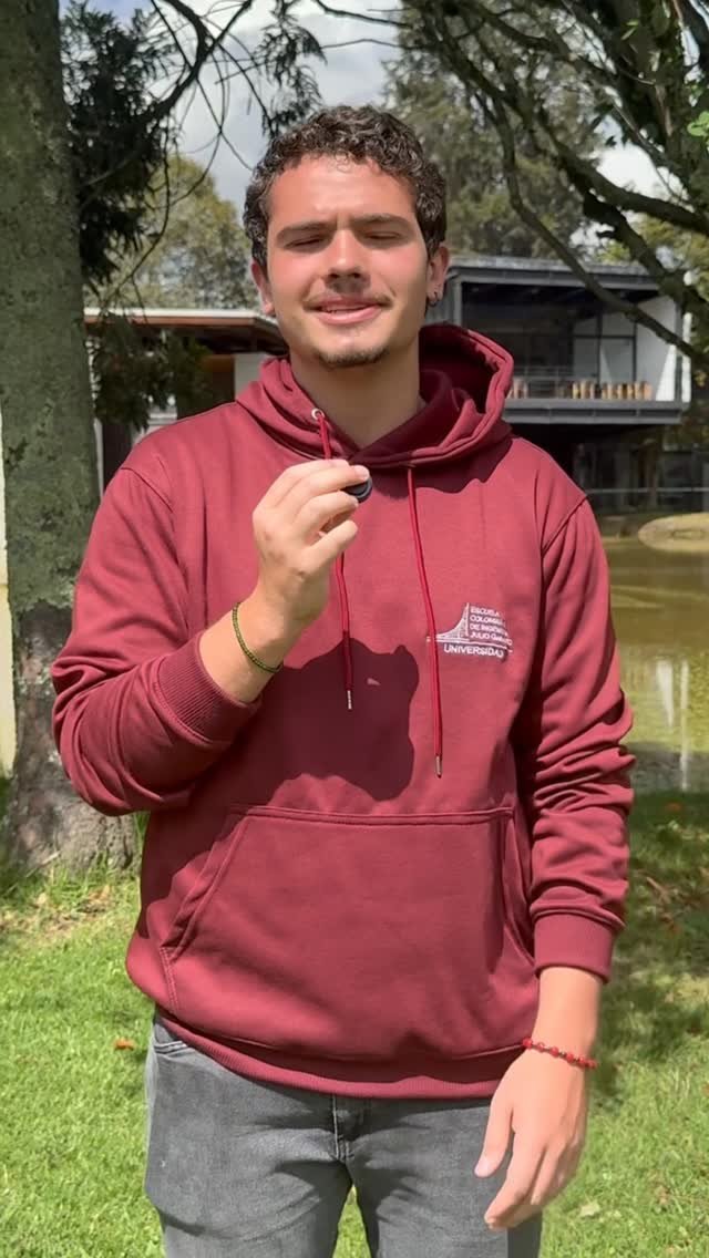 En la Escuela, el mundo se encuentra. 🤩

En el periodo 2025-2, estudiantes de diferentes países llegaron a nuestra universidad para vivir una experiencia académica que los reta, los conecta y los transforma. Sus historias muestran que aprender lejos de casa también es construir futuro desde nuevas miradas y culturas.

Hoy la Escuela es parte de su camino.
Descubre lo que vivieron y por qué este intercambio deja huellas que duran para siempre.🌎🤗