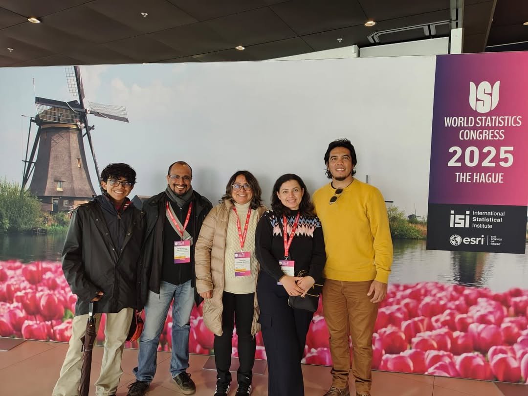 #OrgulloEscuela ¡La Escuela llegó hasta La Haya! 

El estudiante Miguel Hernández y la profesora Ana María Gómez Lamus, coordinadora del Programa de Ingeniería Estadística, participaron en el 65.º Congreso Mundial de la International Statistical Institute (ISI), realizado del 5 al 9 de octubre en el World Forum de La Haya, Países Bajos.

📊 Junto a más de 250 #DataLovers, compartieron experiencias sobre estadísticas oficiales, ciencia de datos e inteligencia artificial, explorando las tendencias que están transformando el futuro de la analítica en el mundo.
