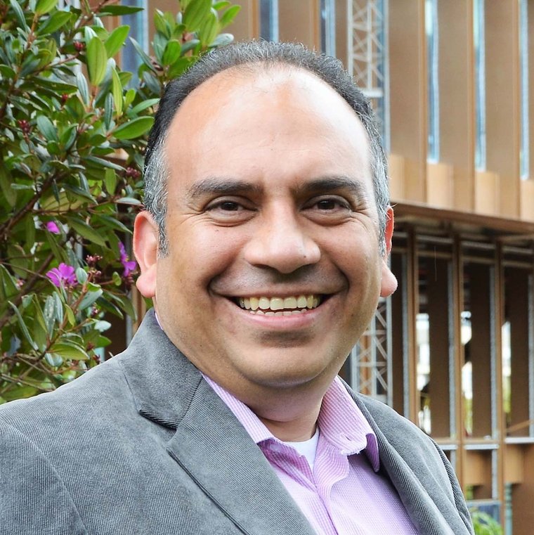 Doctor Andrés Vargas Luna.jpg