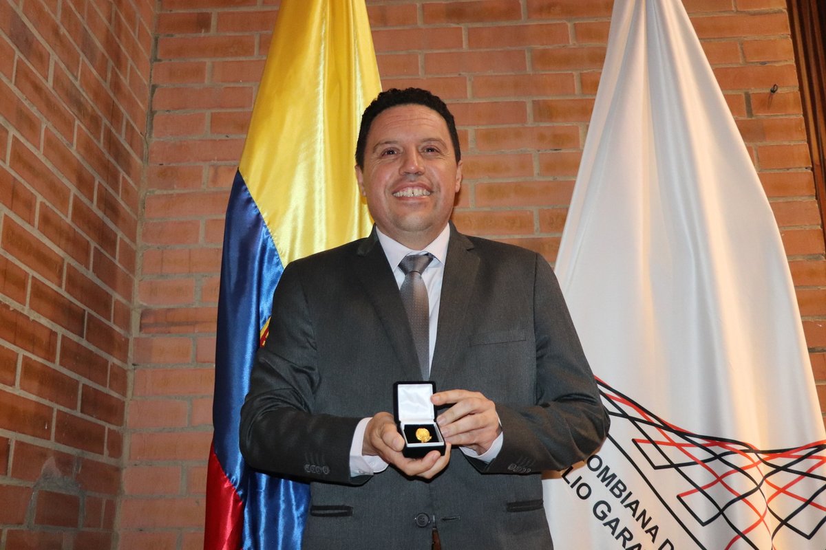 51 AÑOS