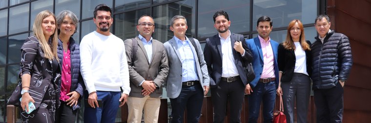 PORTADA Fotos visita a labs Empresas